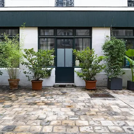 Hostnfly - Magnificent Bright And Atypical Apt With Garden * Parigi